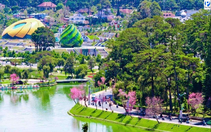 Dalat Lam Vien Square