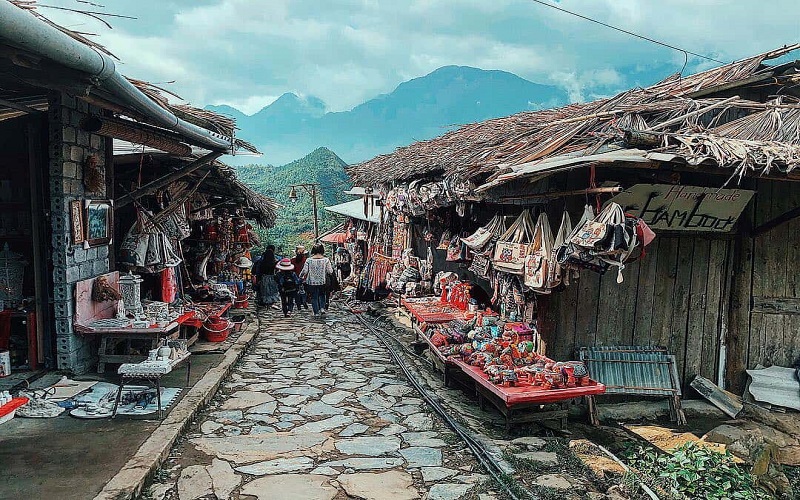 cat-cat-village