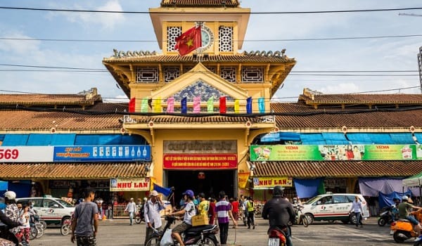 Binh Tay Market
