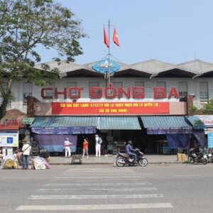 Dong Ba Market