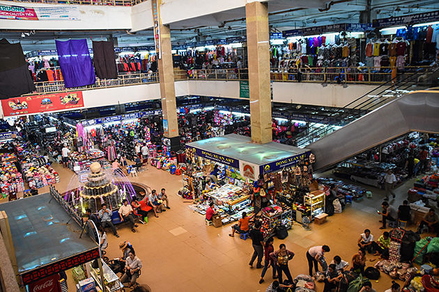 Dong Xuan Market