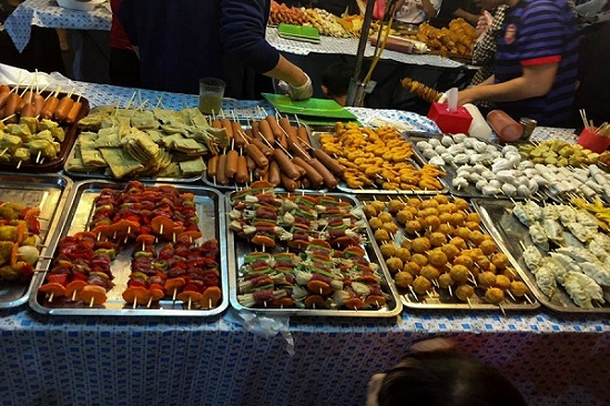 Dong Xuan Market Food