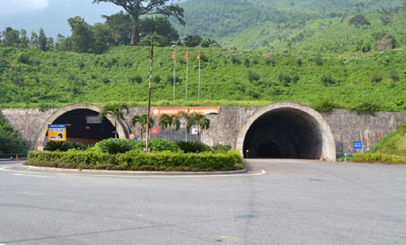 Hai Van Pass Hue to Hoi An
