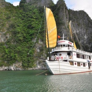 halong-bay-calyso-cruise