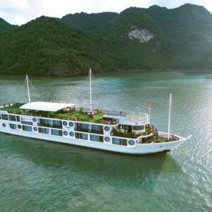 Lan Ha Bay Tour 2 Days 1 Night on Boat