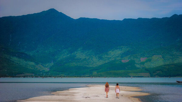 lap-an-lagoon-in-hue