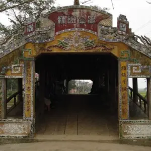 thanh-toan-covered-bridge