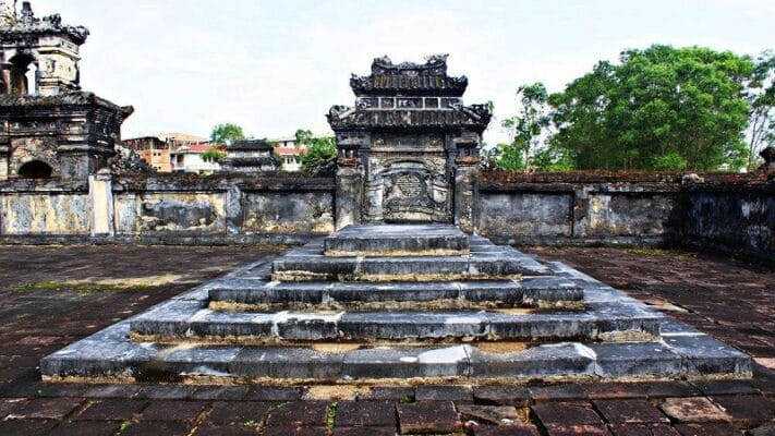 Duc Duc Mausoleum