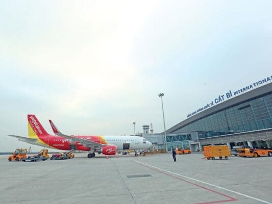 airport-near-halong-bay