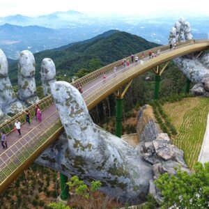 golden bridge da nang