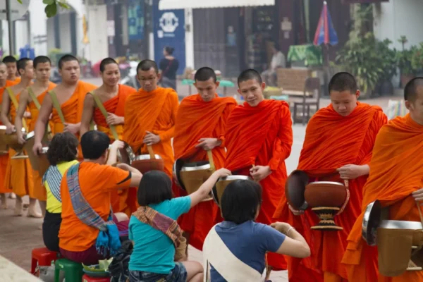 Laos Classic Package Tour Alms-Giving-ceremony-Luang-Prabang