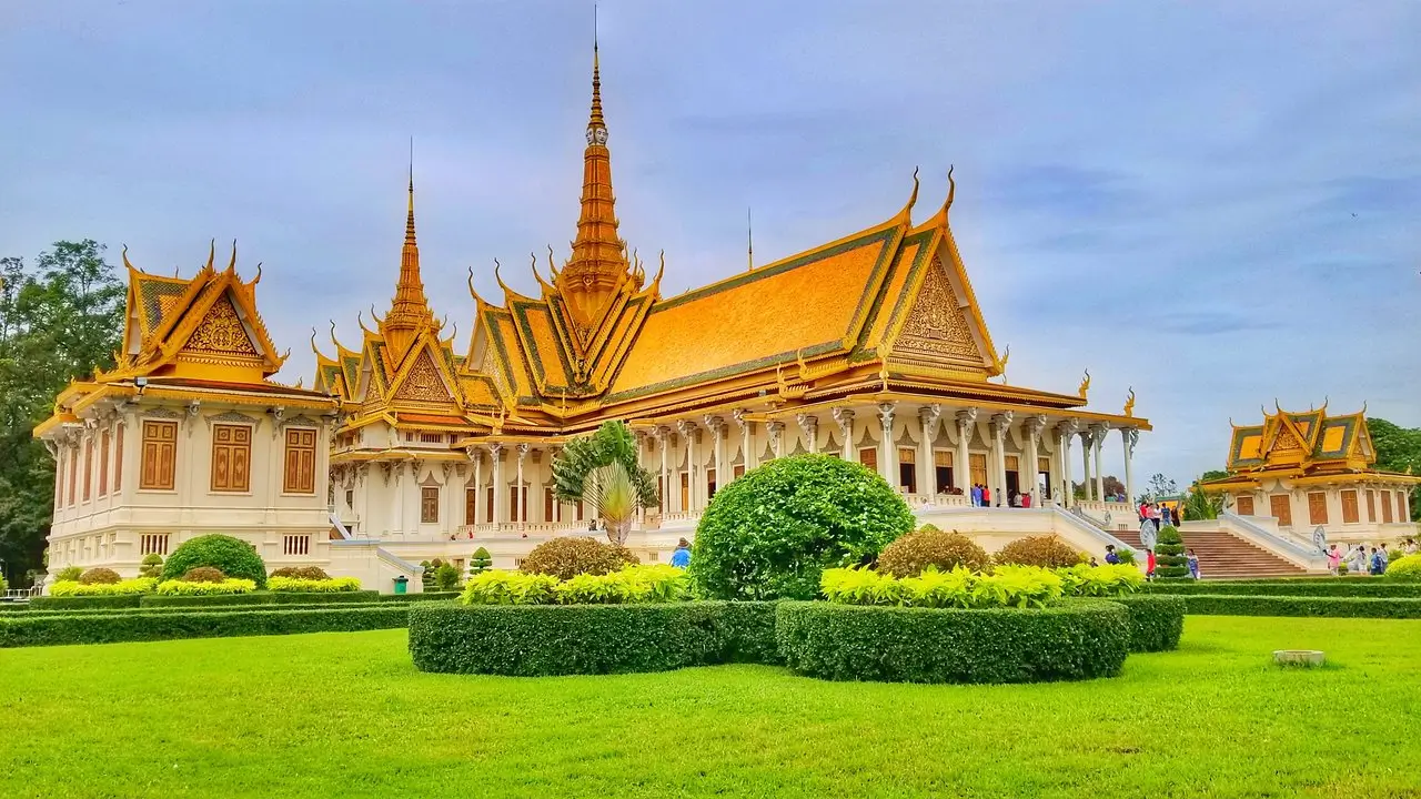 Royal-Palace-Phnome-Penh-Cambodia